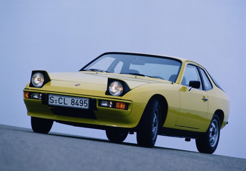 1976 Porsche 924 front