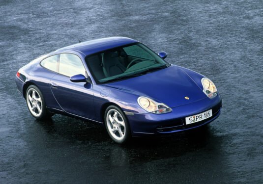 1999 Porsche 911 Carrera exterior