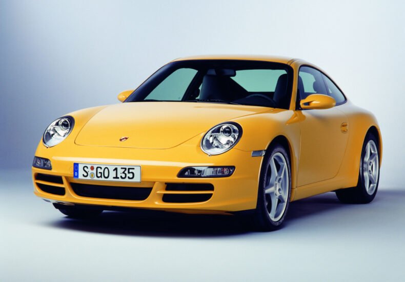 2005 Porsche 911 Carrera exterior front view