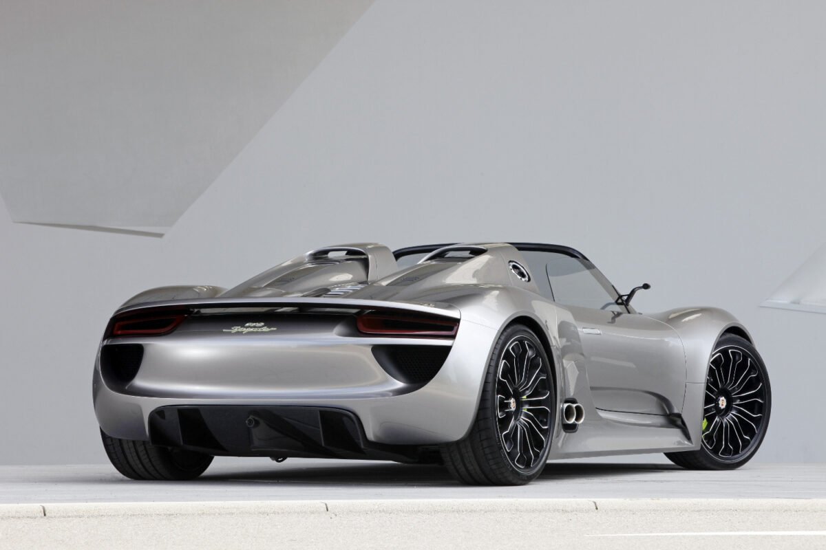 2010 Porsche 918 Spyder concept rear