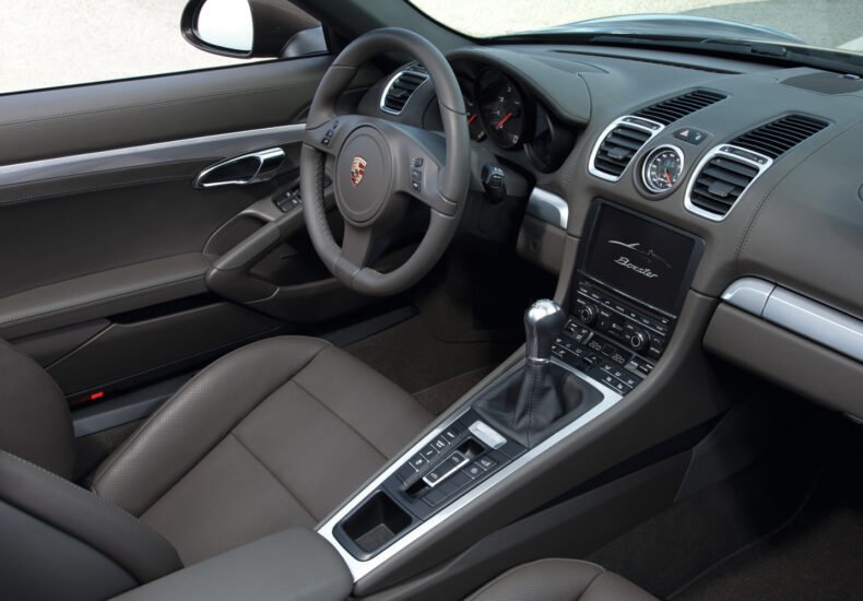 2013 Porsche Boxster interior