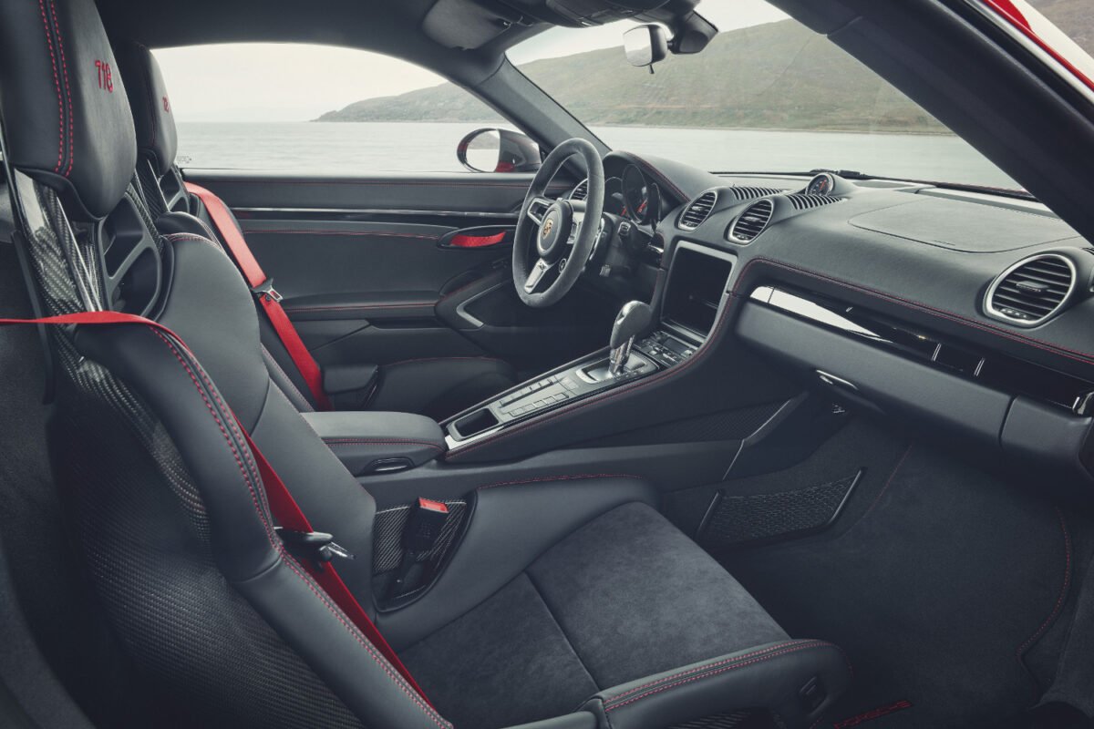 Interior of the 2020 Porsche 718 Cayman T