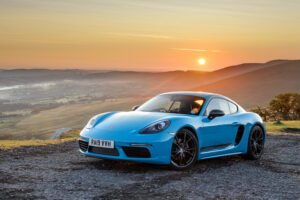 Miami Blue 2020 Porsche 718 Cayman T