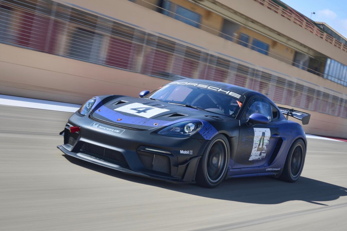 Porsche 718 Cayman GT4 RS Clubsport front