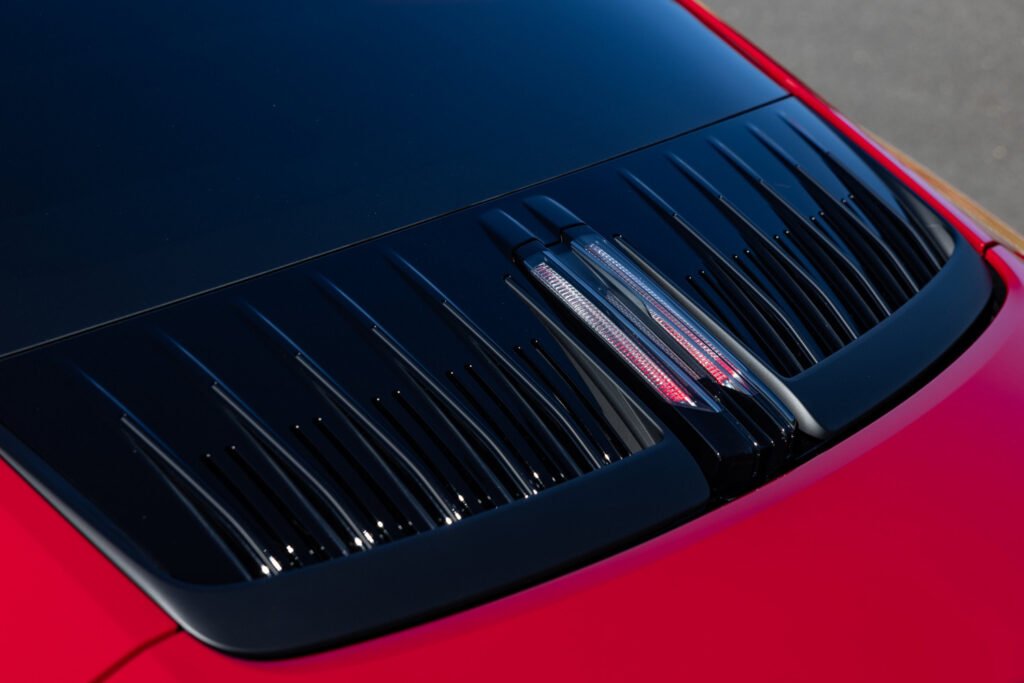 Porsche 911 Carrera 4 GTS Carmine Red detail