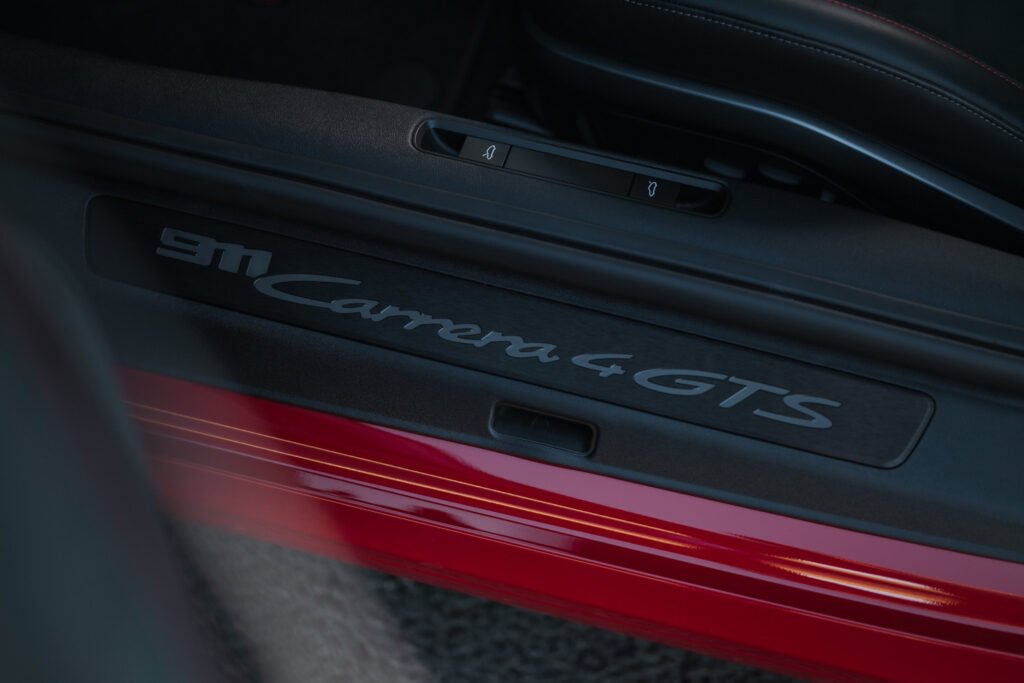 Porsche 911 Carrera 4 GTS Carmine Red interior