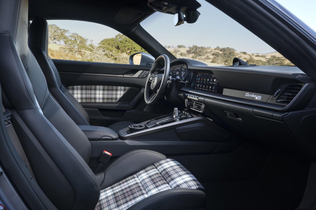 Porsche 911 Turbo 50 Years interior